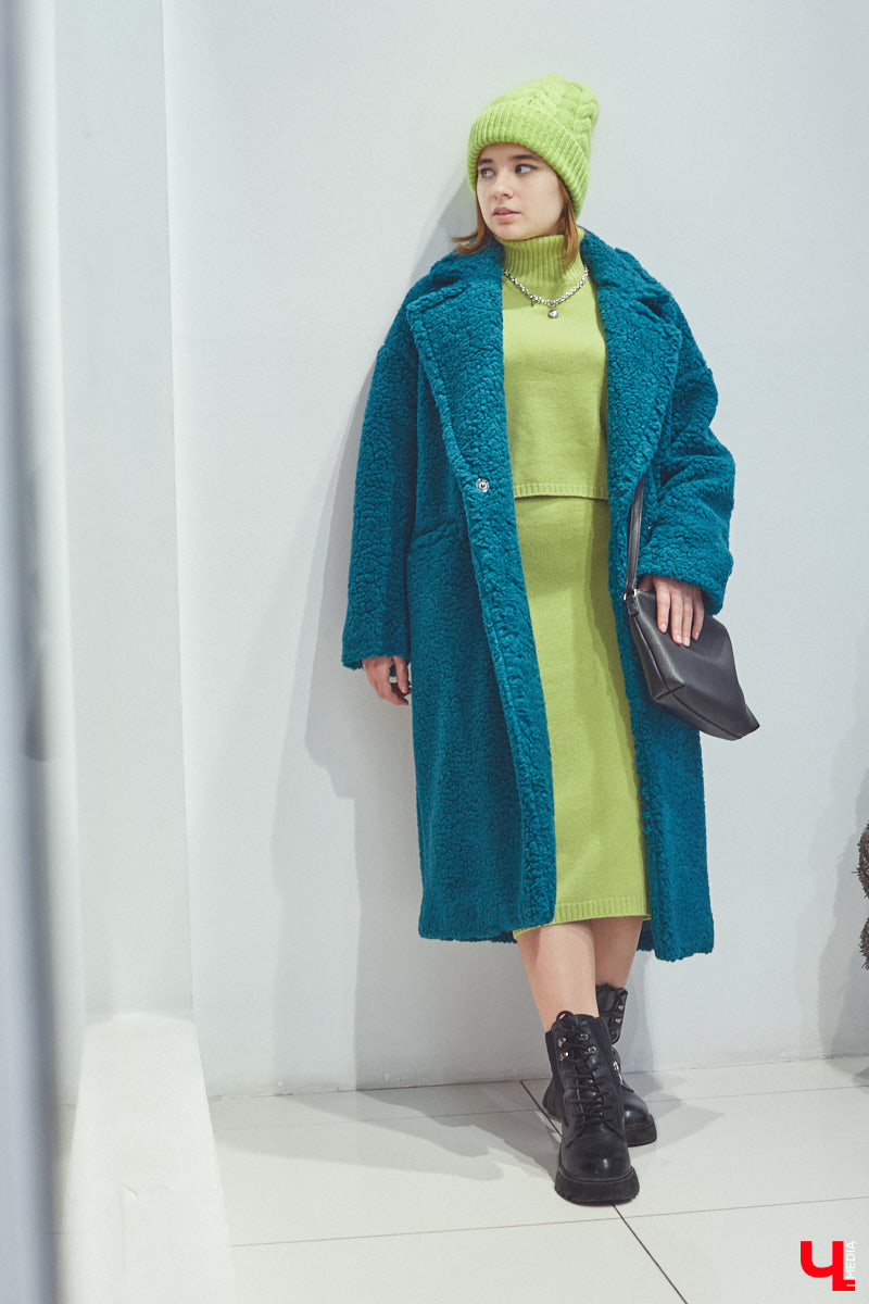 Приставка «эко» очень актуальна в фэшн-индустрии. Искусственный мех уже давно сместил с подиума натуральный, и в топе «альтернативные» шубы. Какие они бывают и с чем их носить, «Ключ-Медиа» рассказал владимирский стилист.