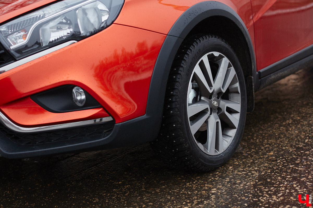 Сменить «обувку» или подождать еще немного? Этим вопросом сейчас задается каждый автомобилист. «Ключ-Медиа» обратился за советом к опытному инструктору по вождению Максиму Жилину.