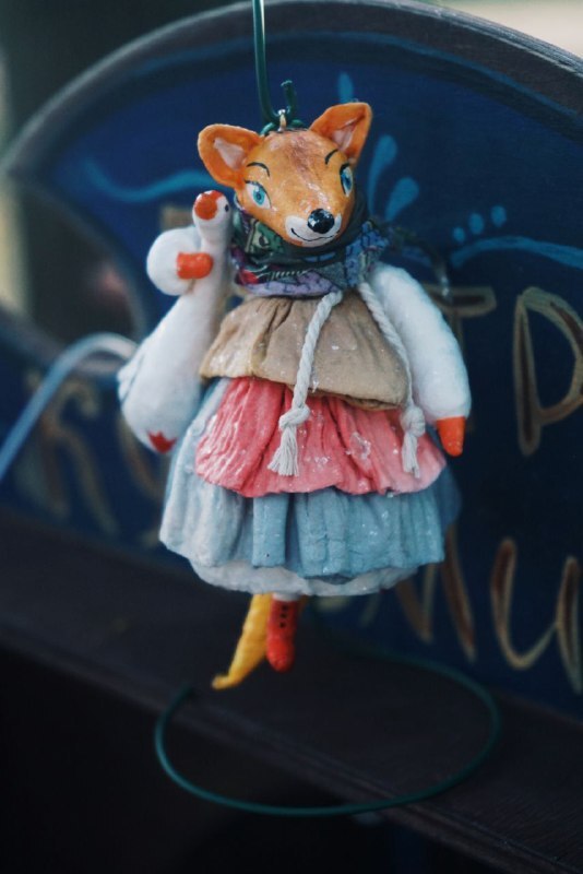 Удивительные игрушки из ваты делают в небольшой деревне Вязниковского района. Елочные украшения уже прославили Кузьмино на всю страну. Если хотите ощутить приближение Нового года, тогда не просто прочтите этот материал до конца, но и найдите время, чтобы посетить уникальную мини-артель Владимирской области.