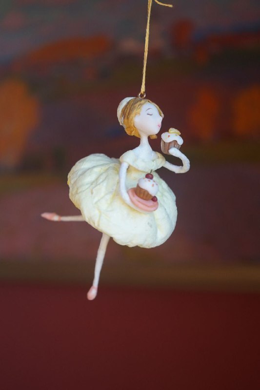 Удивительные игрушки из ваты делают в небольшой деревне Вязниковского района. Елочные украшения уже прославили Кузьмино на всю страну. Если хотите ощутить приближение Нового года, тогда не просто прочтите этот материал до конца, но и найдите время, чтобы посетить уникальную мини-артель Владимирской области.