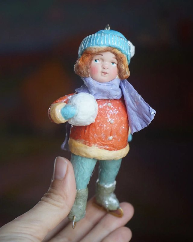 Удивительные игрушки из ваты делают в небольшой деревне Вязниковского района. Елочные украшения уже прославили Кузьмино на всю страну. Если хотите ощутить приближение Нового года, тогда не просто прочтите этот материал до конца, но и найдите время, чтобы посетить уникальную мини-артель Владимирской области.