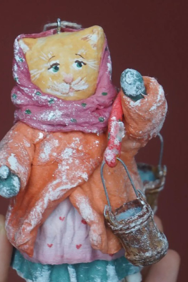 Удивительные игрушки из ваты делают в небольшой деревне Вязниковского района. Елочные украшения уже прославили Кузьмино на всю страну. Если хотите ощутить приближение Нового года, тогда не просто прочтите этот материал до конца, но и найдите время, чтобы посетить уникальную мини-артель Владимирской области.