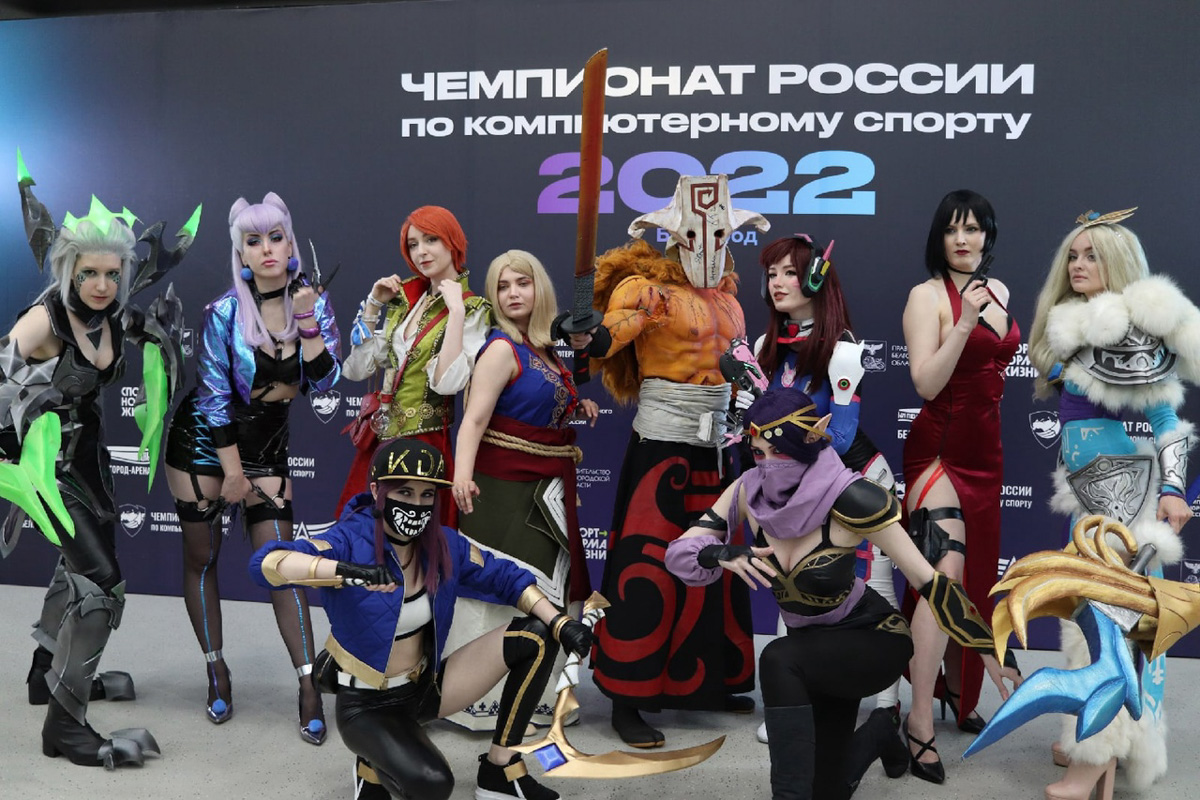 Анна Шерер пронесла свое хобби через жизненные невзгоды, безденежье и переезд. Спустя 13 лет девушка продолжает создавать сногсшибательные образы с перчинкой. «Ключ-Медиа» узнал, чем и как сейчас живет анимешник из Владимира со стажем.