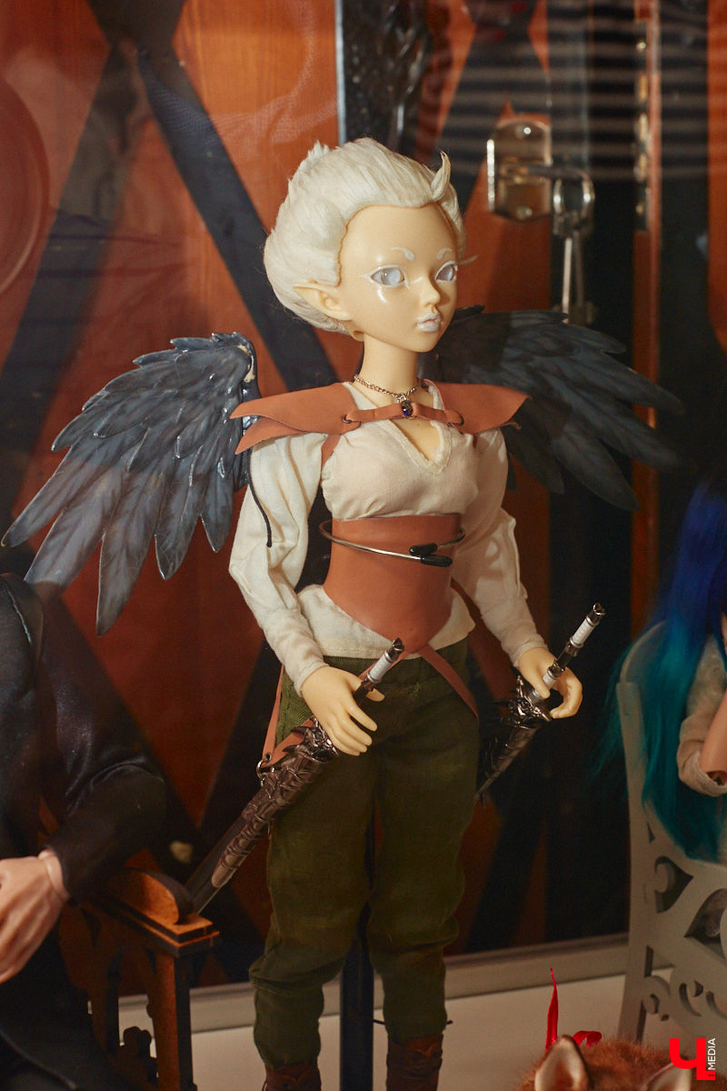 В минувшие выходные во Владимире состоялся второй камерный фестиваль «КуклУникум». На нем собрались не только местные коллекционеры, но и мастера со всего региона. «Ключ-Медиа» прошелся по «Княжеским палатам» и поближе рассмотрел большую часть авторских кукол. 