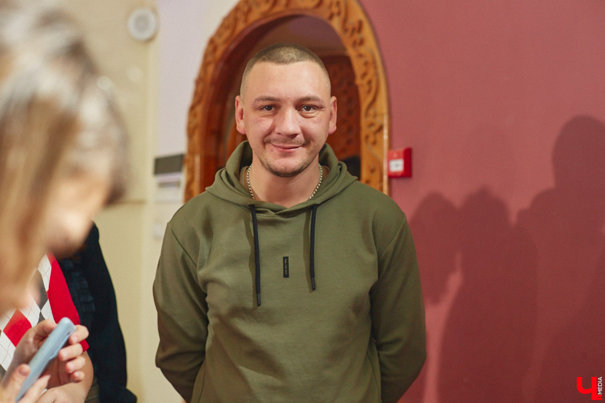 В минувшие выходные во Владимире состоялся второй камерный фестиваль «КуклУникум». На нем собрались не только местные коллекционеры, но и мастера со всего региона. «Ключ-Медиа» прошелся по «Княжеским палатам» и поближе рассмотрел большую часть авторских кукол. 