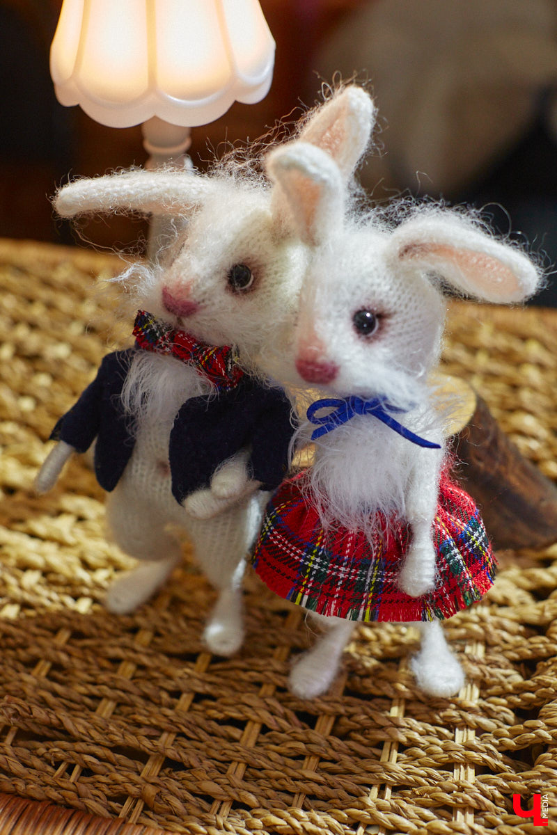 В минувшие выходные во Владимире состоялся второй камерный фестиваль «КуклУникум». На нем собрались не только местные коллекционеры, но и мастера со всего региона. «Ключ-Медиа» прошелся по «Княжеским палатам» и поближе рассмотрел большую часть авторских кукол. 