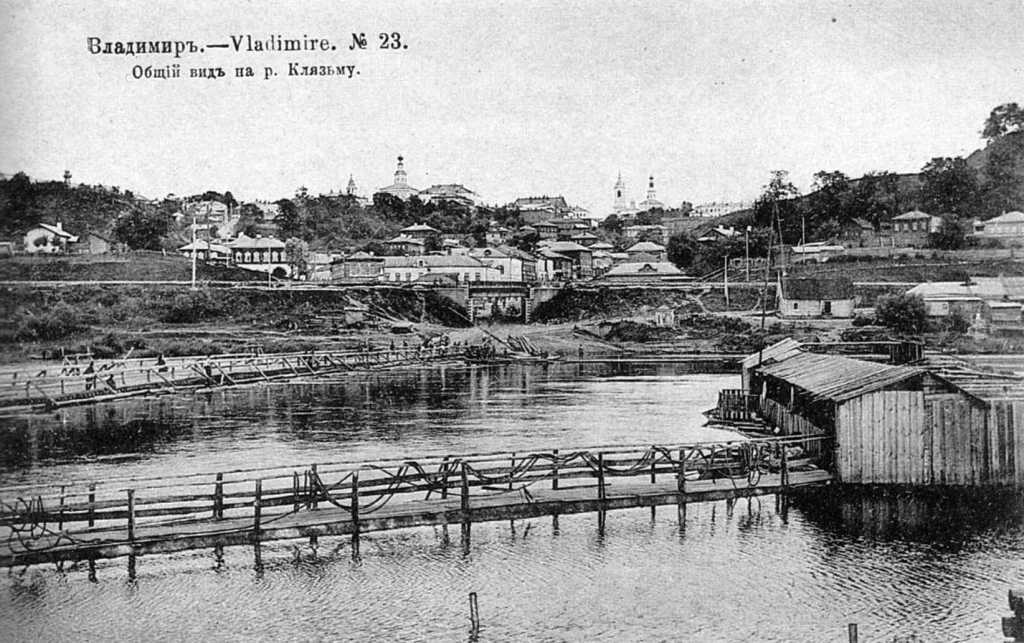 14 ноября 1788 года во Владимире родился Михаил Петрович Лазарев. Русский флотоводец и мореплаватель, он навсегда вписал свое имя в мировую историю как один из первооткрывателей Антарктиды. В день его рождения давайте прогуляемся по областной столице и посмотрим, как здесь чтут память о выдающемся земляке.