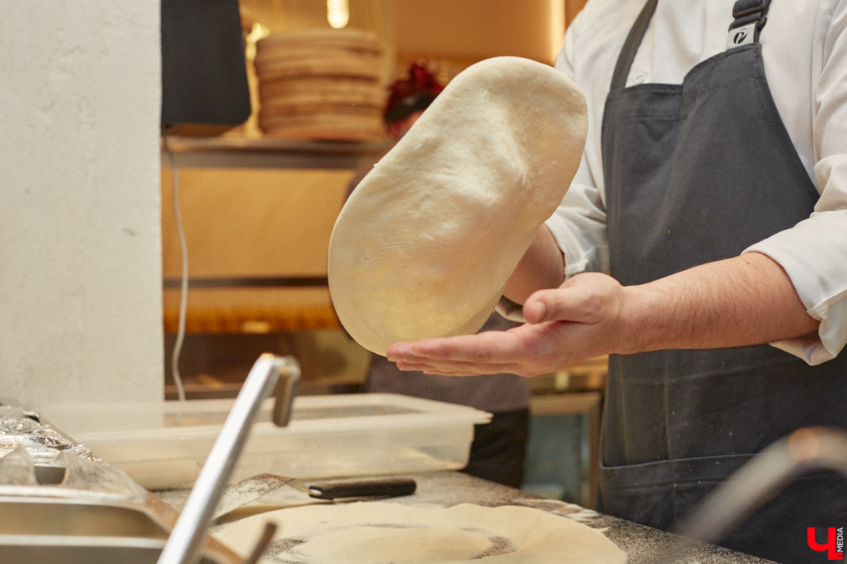 В здании Торговых рядов на Большой Московской, 19а открылось новое местечко, где можно попробовать на вкус классическую итальянскую кухню. Этим чудесным уголком Средиземноморья в центре Владимира стал ресторан Avanti pasta bar. И мы уже там побывали!