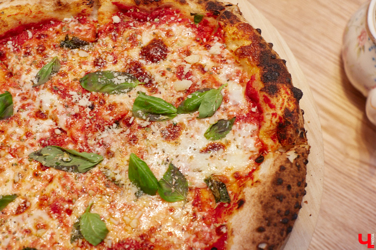 В здании Торговых рядов на Большой Московской, 19а открылось новое местечко, где можно попробовать на вкус классическую итальянскую кухню. Этим чудесным уголком Средиземноморья в центре Владимира стал ресторан Avanti pasta bar. И мы уже там побывали!