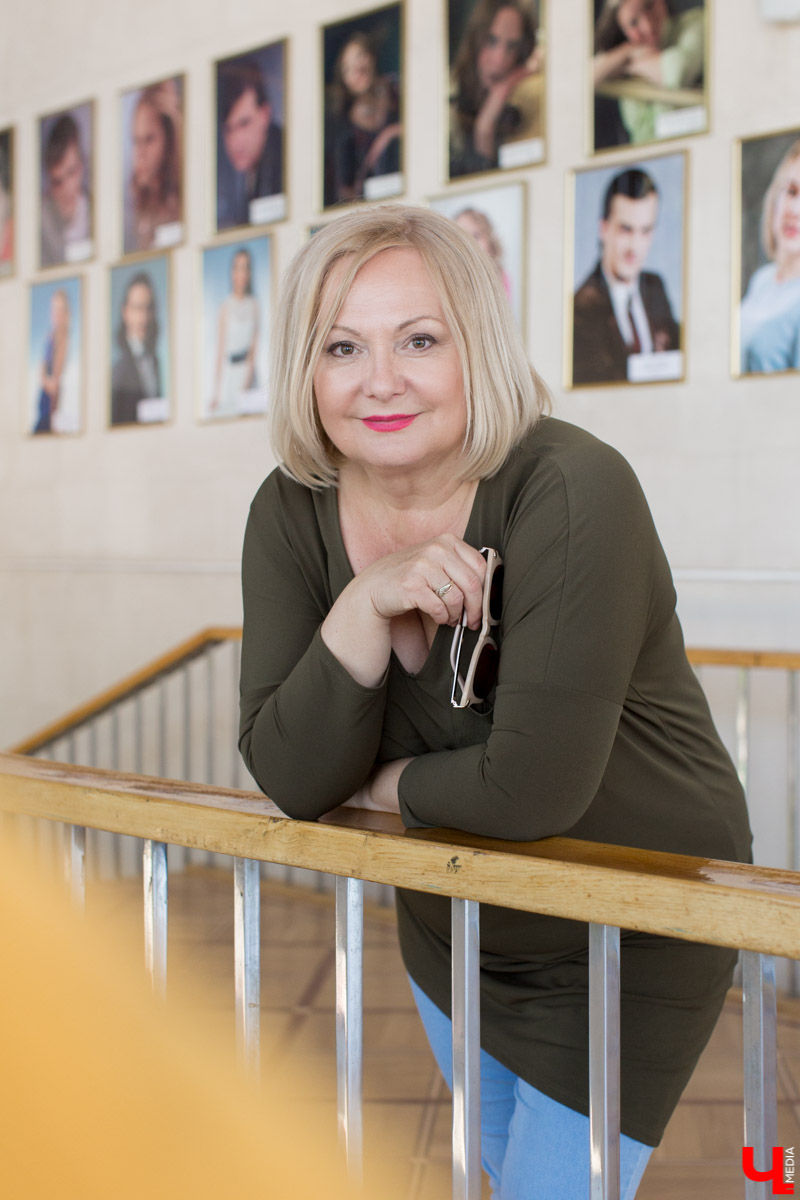 С наступлением осени все мы особенно нуждаемся в уютном времяпрепровождении. Искусство плюс гастрономическое наслаждение равно вечер в театральной гостиной «Горячих Ключей»! Об уникальном формате эстетического досуга рассказываем в материале.