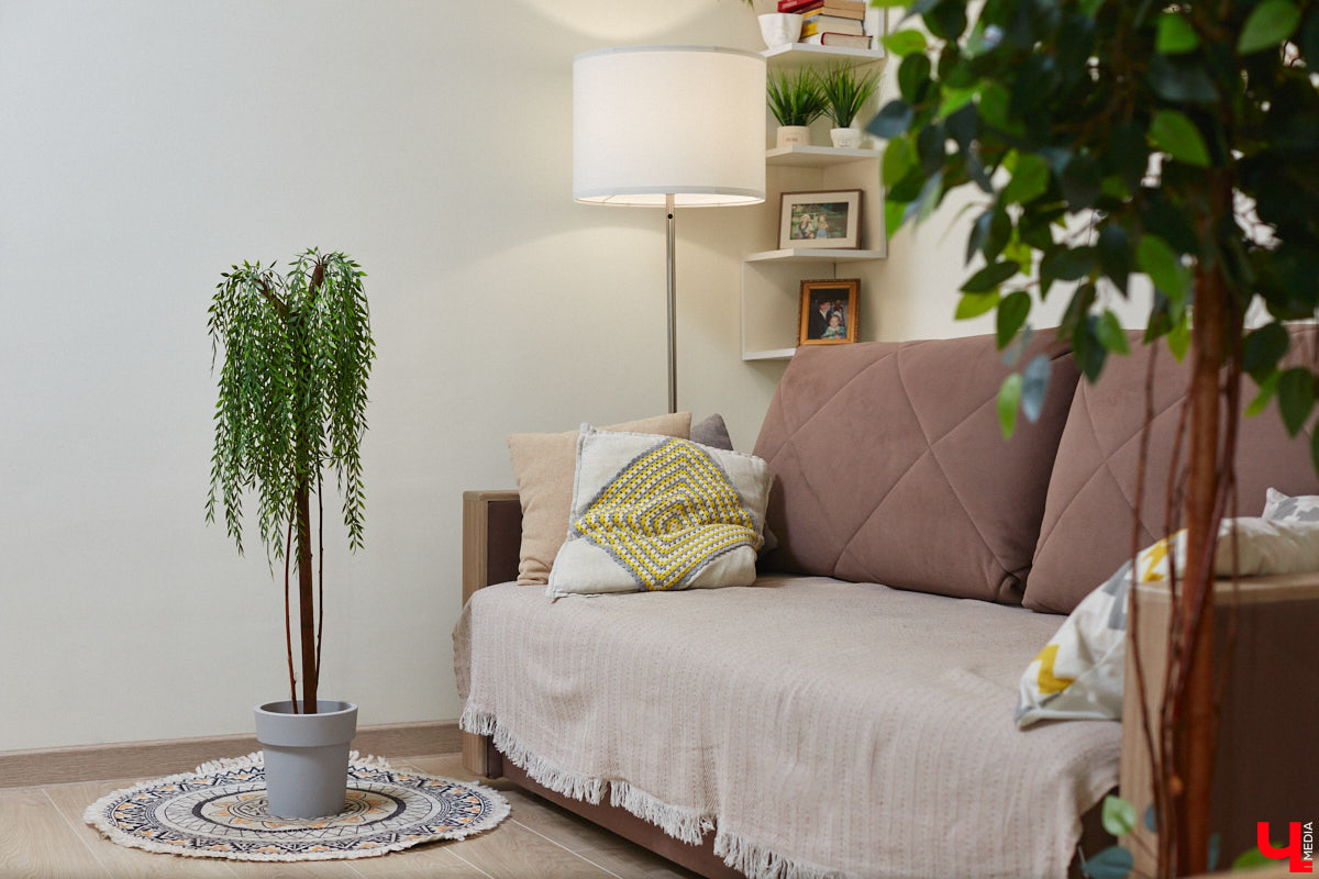 Как вы относитесь к искусственным растениям? Если скептически, то всего один взгляд на цветы и деревья от Елены Шестаковой может изменить ваше мнение о них. Владимирский флорист-любитель декорирует интерьер тем, что создает своими руками.