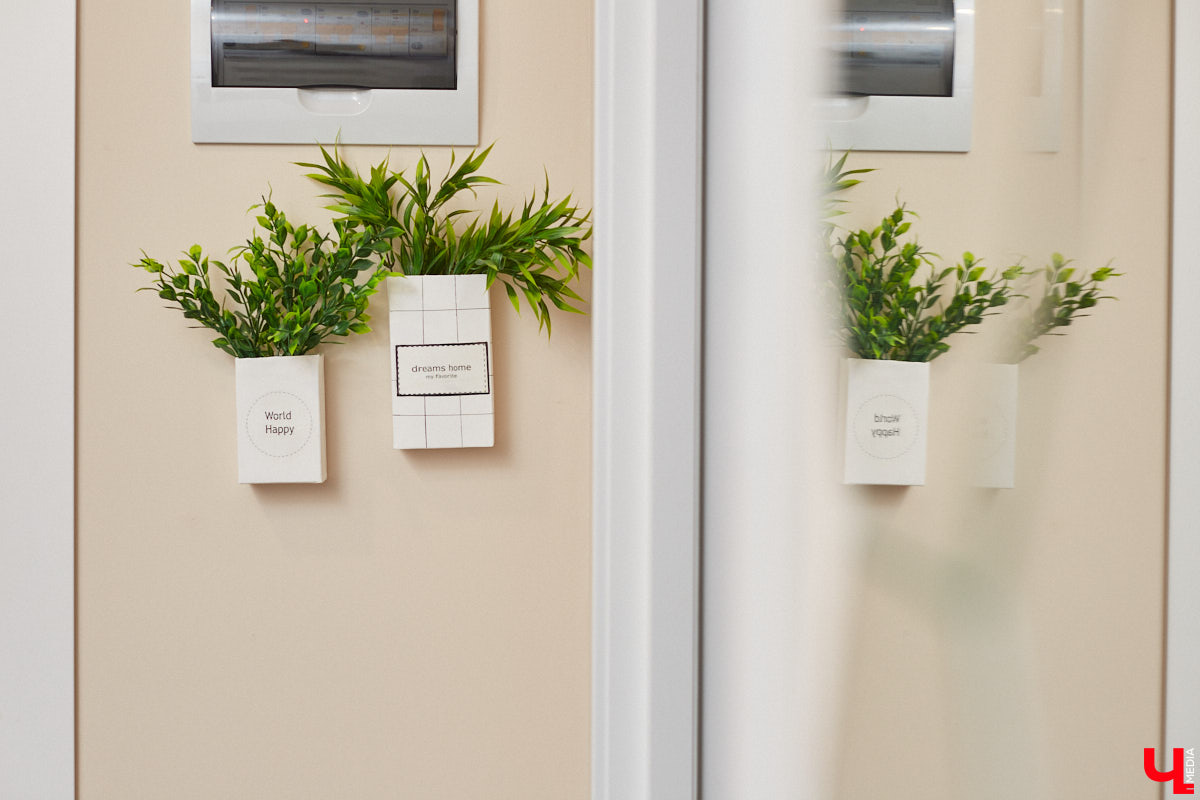 Как вы относитесь к искусственным растениям? Если скептически, то всего один взгляд на цветы и деревья от Елены Шестаковой может изменить ваше мнение о них. Владимирский флорист-любитель декорирует интерьер тем, что создает своими руками.