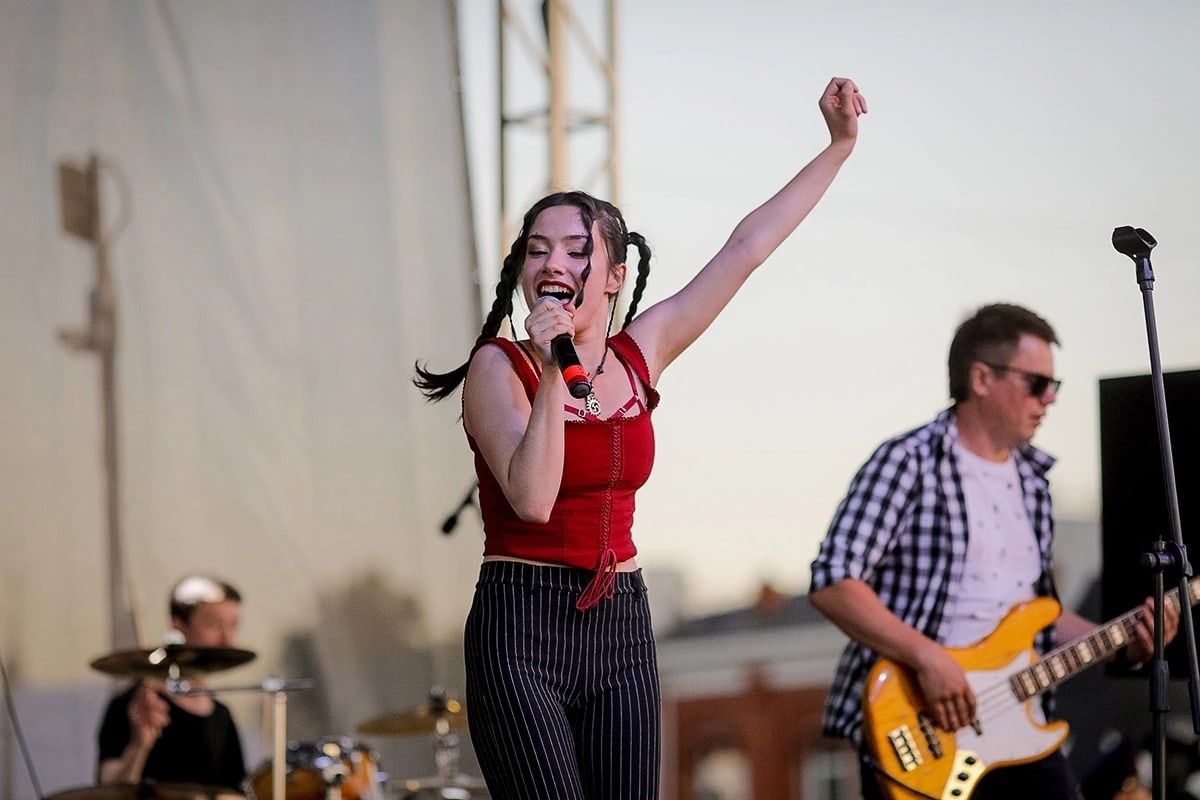 На владимирских афишах все чаще мелькает словосочетание «Иван-Чай». Из названия кажется, что это русская народная заводная хороводная группа. Но на деле все намного интереснее.