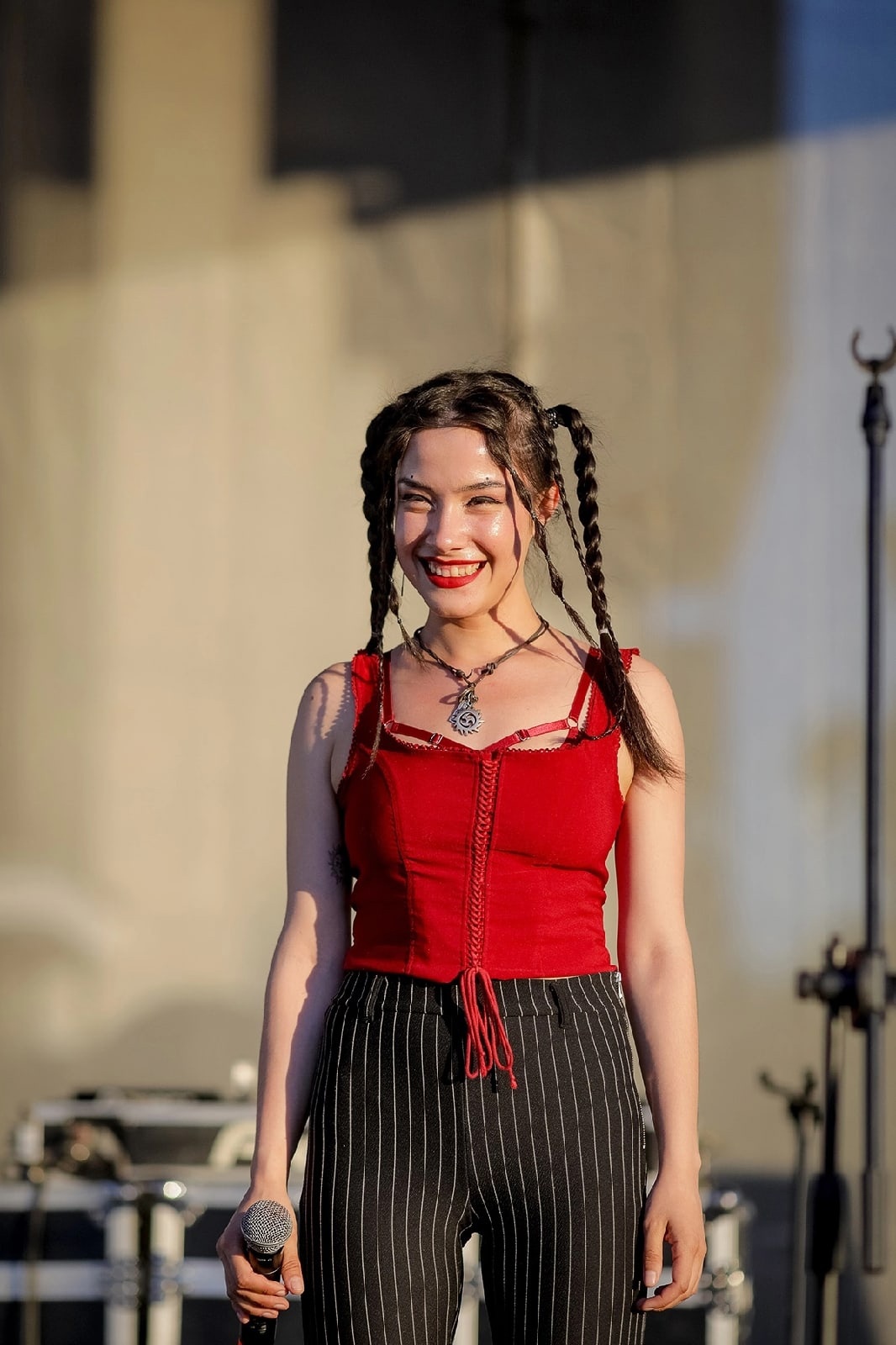 На владимирских афишах все чаще мелькает словосочетание «Иван-Чай». Из названия кажется, что это русская народная заводная хороводная группа. Но на деле все намного интереснее.