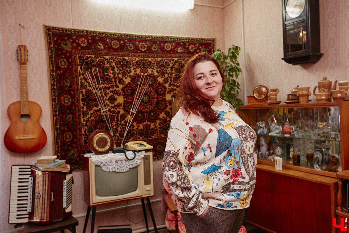 В Музее советского детства, расположенном в Центральном городском парке, появилась ретроквартира, куда жителей Владимира теперь приглашают на экскурсию в прошлое. «Ключ-Медиа» одним из первых оценил новую экспозицию. Если ножками вы туда еще не дошли, то обязательно посмотрите наш фоторепортаж.