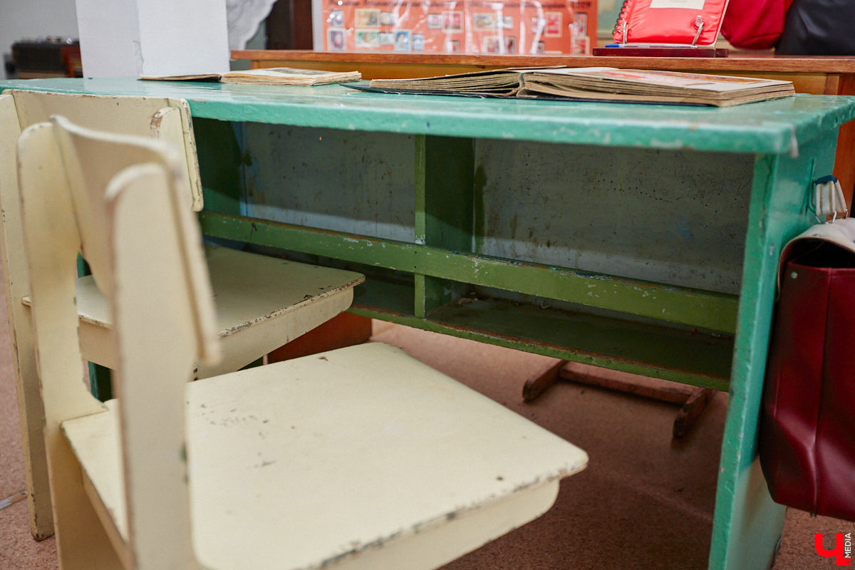 В Музее советского детства, расположенном в Центральном городском парке, появилась ретроквартира, куда жителей Владимира теперь приглашают на экскурсию в прошлое. «Ключ-Медиа» одним из первых оценил новую экспозицию. Если ножками вы туда еще не дошли, то обязательно посмотрите наш фоторепортаж.