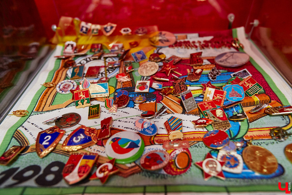 В Музее советского детства, расположенном в Центральном городском парке, появилась ретроквартира, куда жителей Владимира теперь приглашают на экскурсию в прошлое. «Ключ-Медиа» одним из первых оценил новую экспозицию. Если ножками вы туда еще не дошли, то обязательно посмотрите наш фоторепортаж.