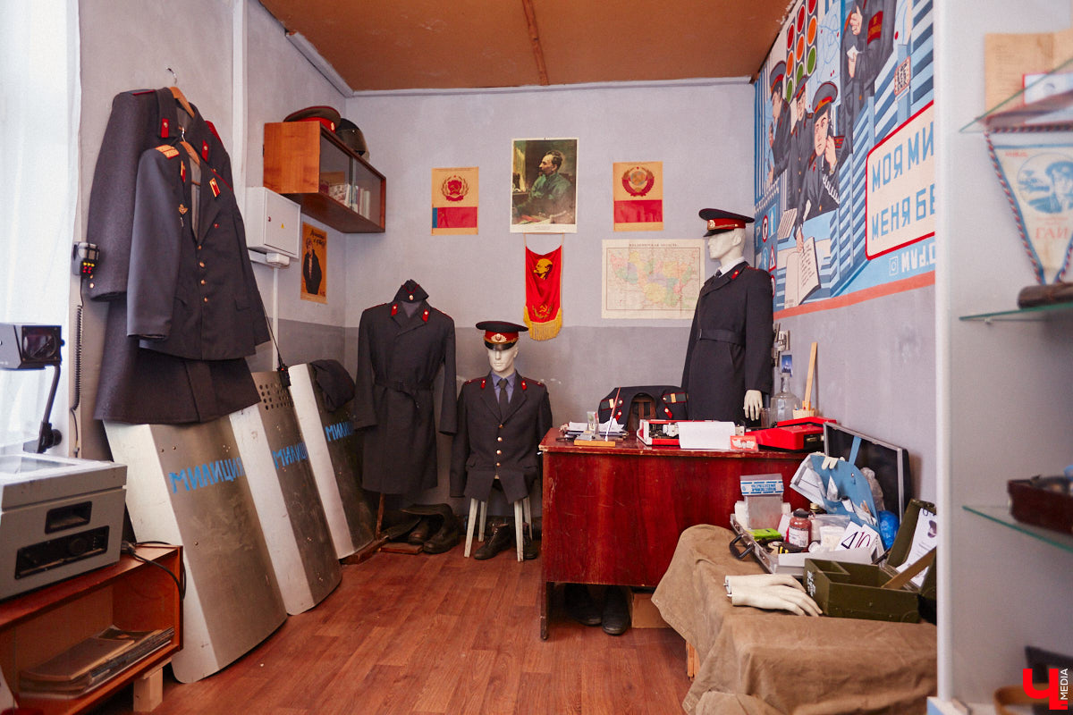 В Музее советского детства, расположенном в Центральном городском парке, появилась ретроквартира, куда жителей Владимира теперь приглашают на экскурсию в прошлое. «Ключ-Медиа» одним из первых оценил новую экспозицию. Если ножками вы туда еще не дошли, то обязательно посмотрите наш фоторепортаж.