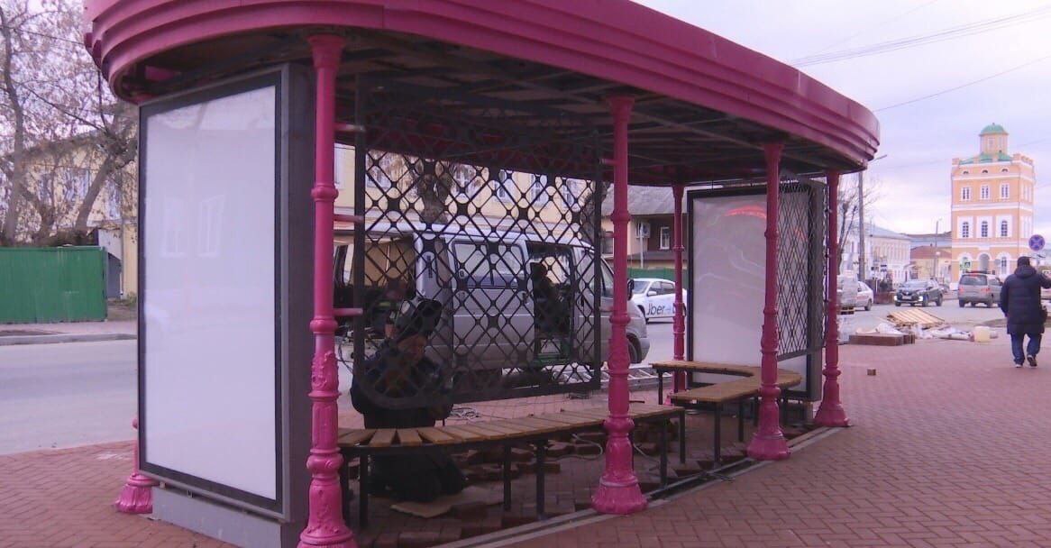 Владимир становится все прогрессивнее. Сначала «умные» площадки, а теперь и «умные» остановки – их в областном центре собираются установить сразу три. Где – пока неизвестно. Зато уже вполне понятно, чем же продвинутая конструкция, не обделенная «интеллектом», будет выгодно отличаться от обычного пункта ожидания. Но сегодня мы поговорим не только об этом.