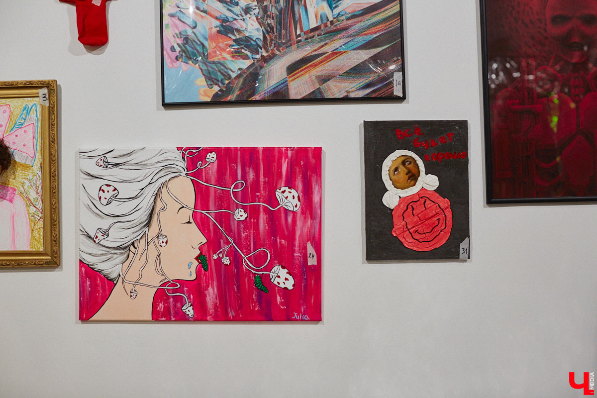 Обнаженные тела, шокирующие перформансы, кислотная вечеринка. Сегодня в ЦСК «Флигель» открывается масштабная выставка современных художников со всей страны. «Ключ-Медиа» посетил закрытый показ «Кислоты на блюдечке, или Как мы съели хайп» и спешит делиться впечатлениями.