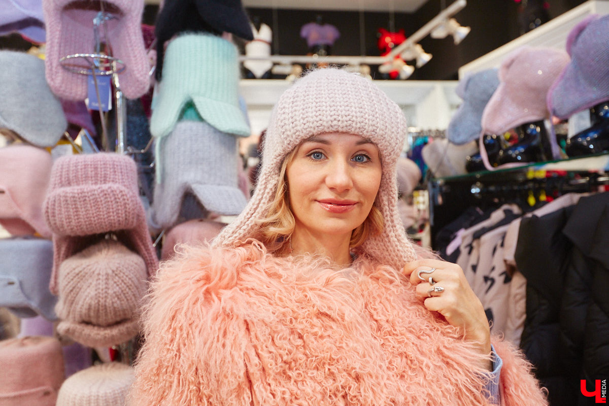 Слова мамы «Надень шапку» больше не звучат как приговор! В компании стилиста Елены Капп мы прогулялись по владимирским магазинам и составили топ самых актуальных моделей головных уборов, среди которых вы легко найдете то, что больше всего подойдет именно вам.