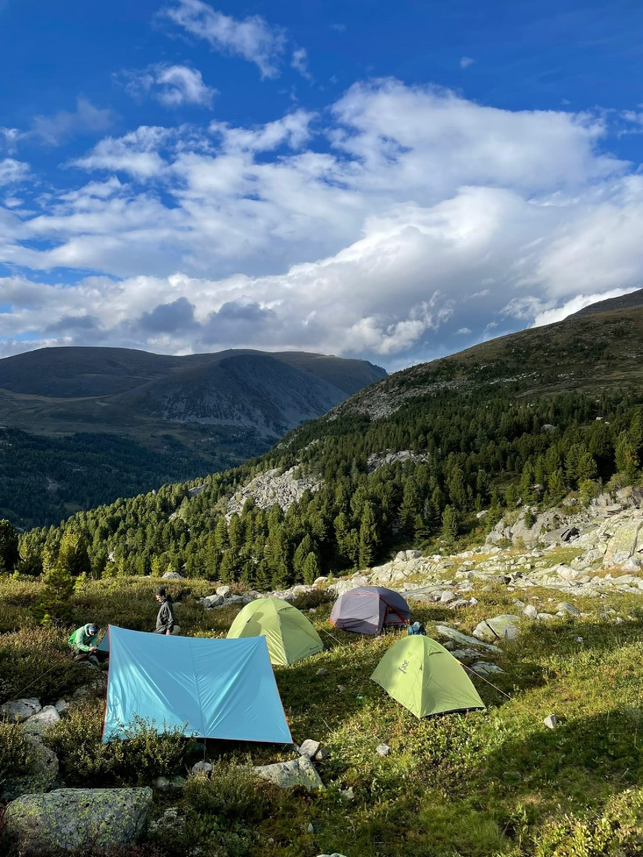 Любимую женщину нужно иногда приятно удивлять. И порой над этой задачей мужчинам приходится изрядно поломать голову. Владимирец Евгений Новиков в попытке прослыть оригинальным смог сделать предложение девушке лишь со второго захода и совсем не там, где планировал изначально.
