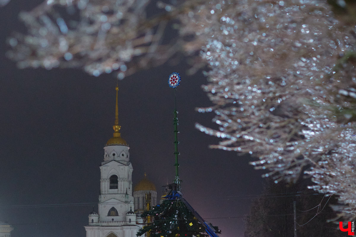 В этом году судьбу рождественской ярмарки на Соборной площади доверили решать самим жителям. Почти единогласно владимирцы проголосовали «за». Осталось выяснить, где и в каком формате состоятся новогодние гуляния.