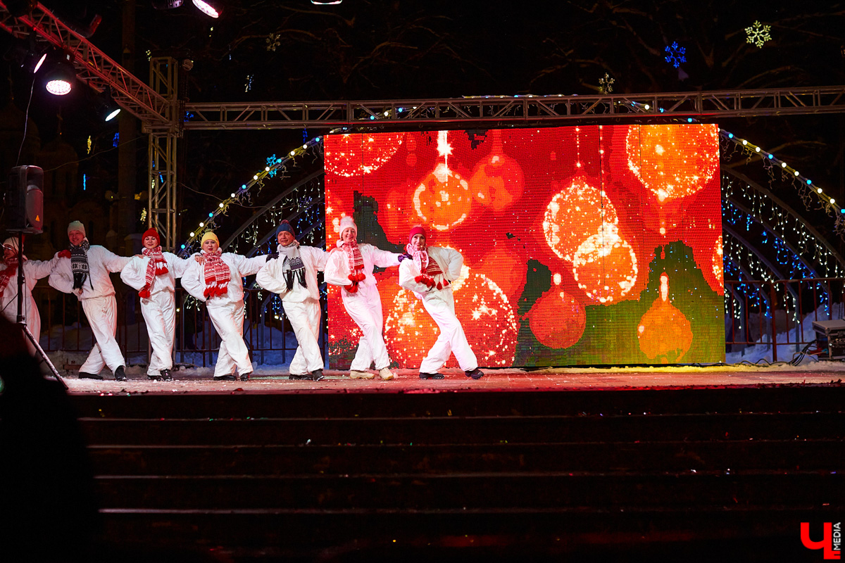 В этом году судьбу рождественской ярмарки на Соборной площади доверили решать самим жителям. Почти единогласно владимирцы проголосовали «за». Осталось выяснить, где и в каком формате состоятся новогодние гуляния.