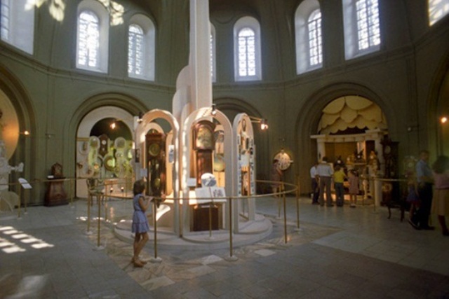 28 ноября 1893 года на Студеной горе во Владимире был торжественно освящен храм Архангела Михаила. По своему виду и наполнению это одна из самых нетрадиционных владимирских церквей. Давайте разберемся, что же в ней такого уникального.