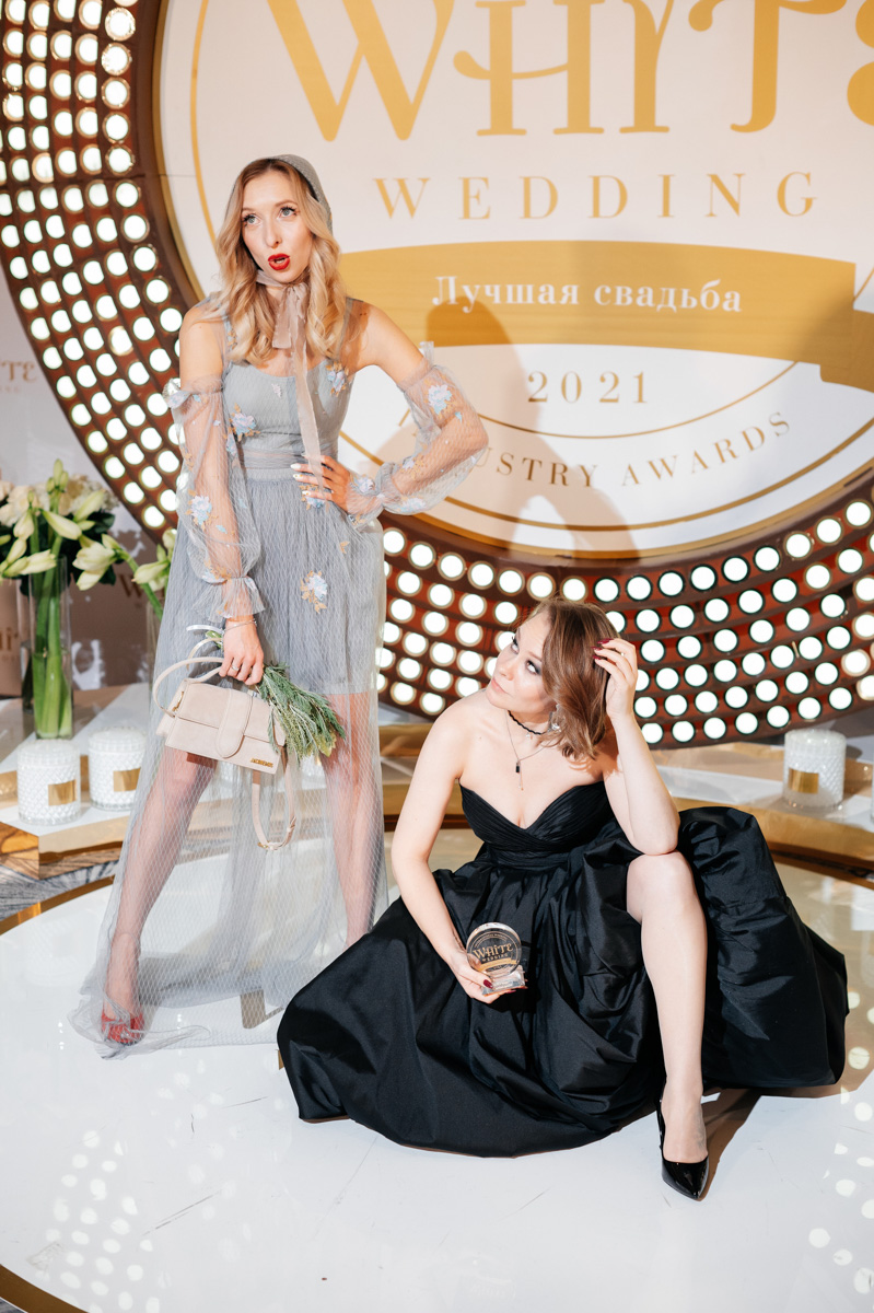 Дарья Мартынова давно занимается созданием концепций различных мероприятий, в том числе свадебных торжеств. А в этом году её работа была удостоена итальянской премии WHITE Wedding в номинации «Лучший свадебный режиссёр».