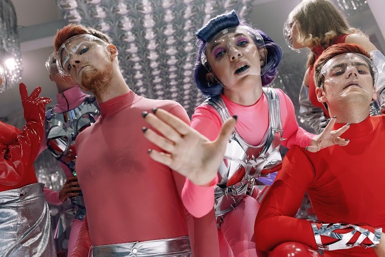 Дарья Мартынова давно занимается созданием концепций различных мероприятий, в том числе свадебных торжеств. А в этом году её работа была удостоена итальянской премии WHITE Wedding в номинации «Лучший свадебный режиссёр».