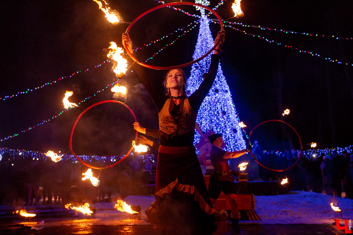 Зима стремительно приближается, а значит, самое время заливать лёд и готовить уличные катки к новому «покатушному» сезону. Процесс уже запущен. Полный перечень локаций для активного отдыха под открытым небом ищите в материале «Ключ-Медиа».