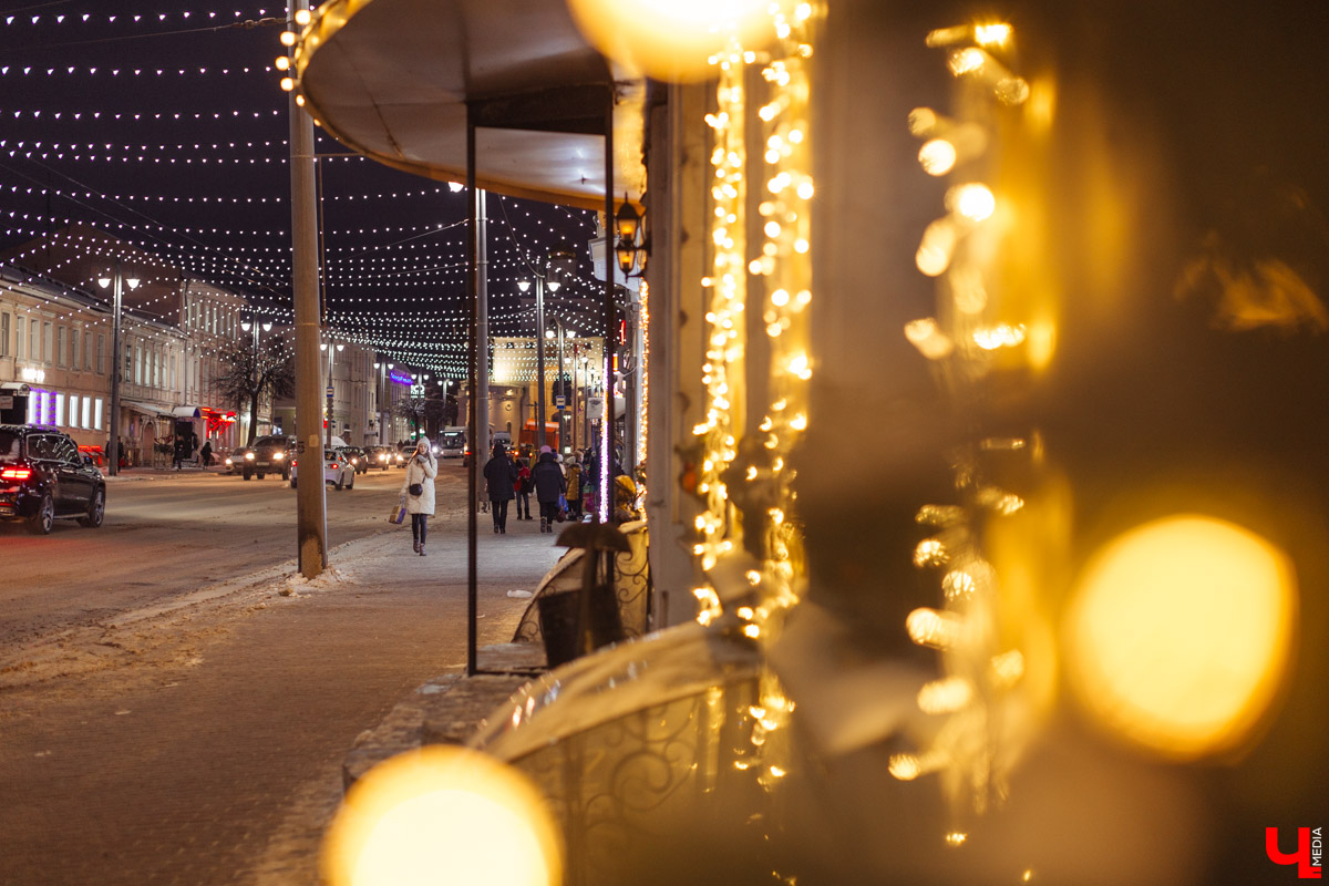 Зима ещё только вступает в свои права, а уже успела «насолить» непогодой, снегопадами и гололёдом. Что ждёт нас дальше? Красота, да и только!