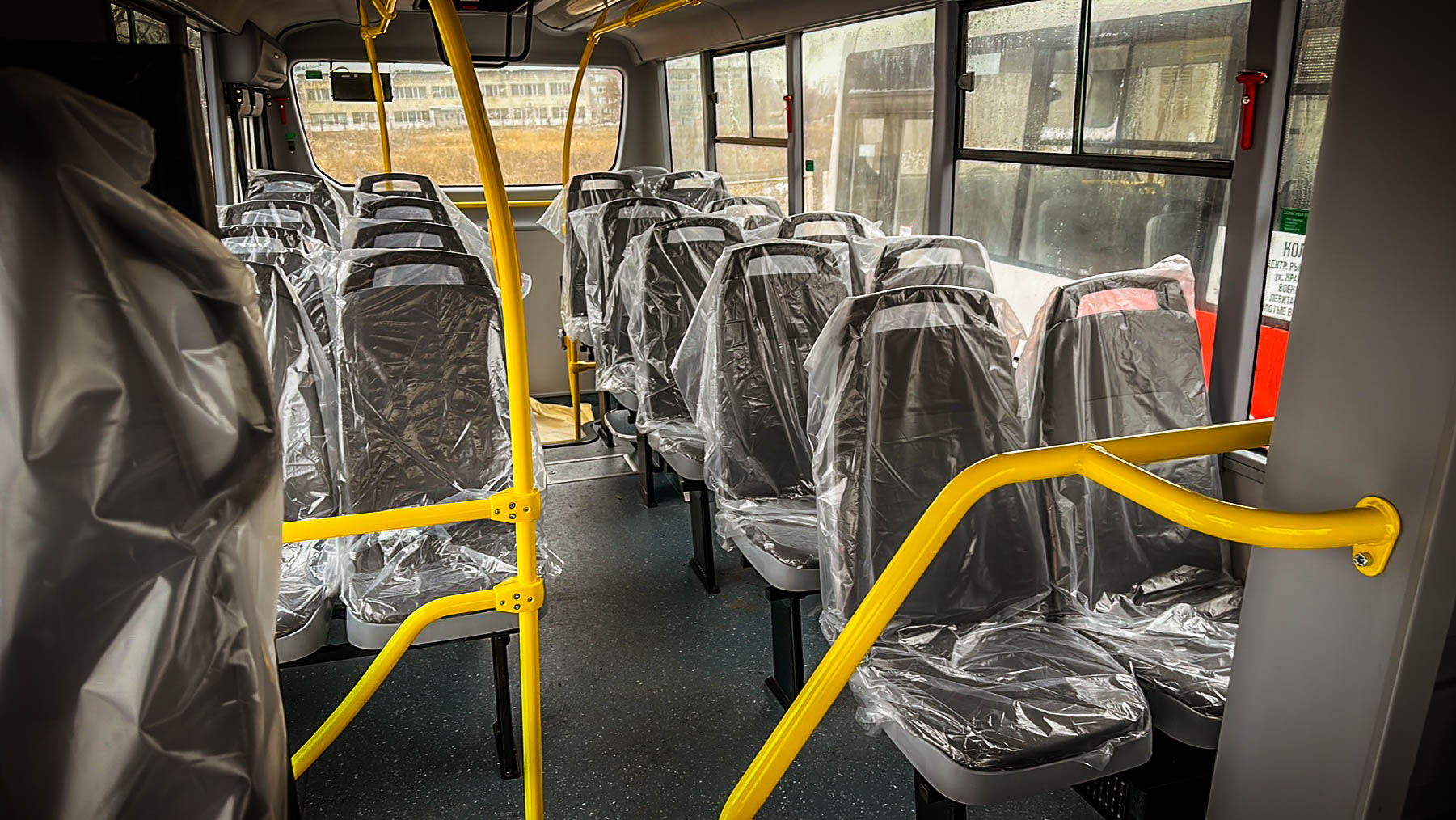 Жителям областного центра пора снова готовиться к подорожанию проезда в общественном транспорте. Процедура привычная, но каждый раз вызывающая множество вопросов. Выясняем, что к чему, в нашем традиционном дорожном обзоре!