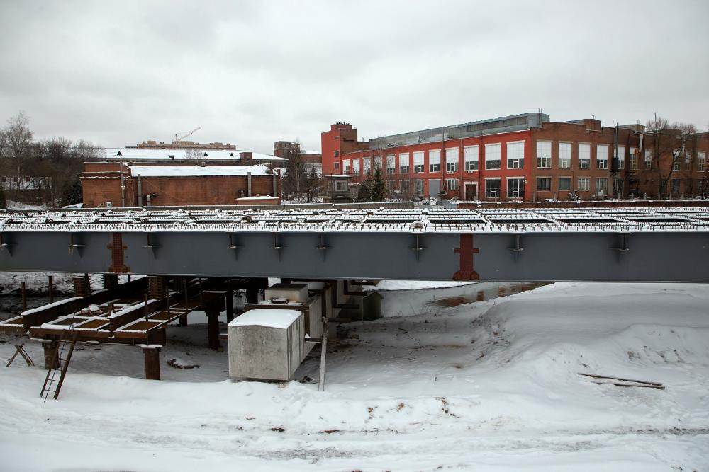 Жителям областного центра пора снова готовиться к подорожанию проезда в общественном транспорте. Процедура привычная, но каждый раз вызывающая множество вопросов. Выясняем, что к чему, в нашем традиционном дорожном обзоре!