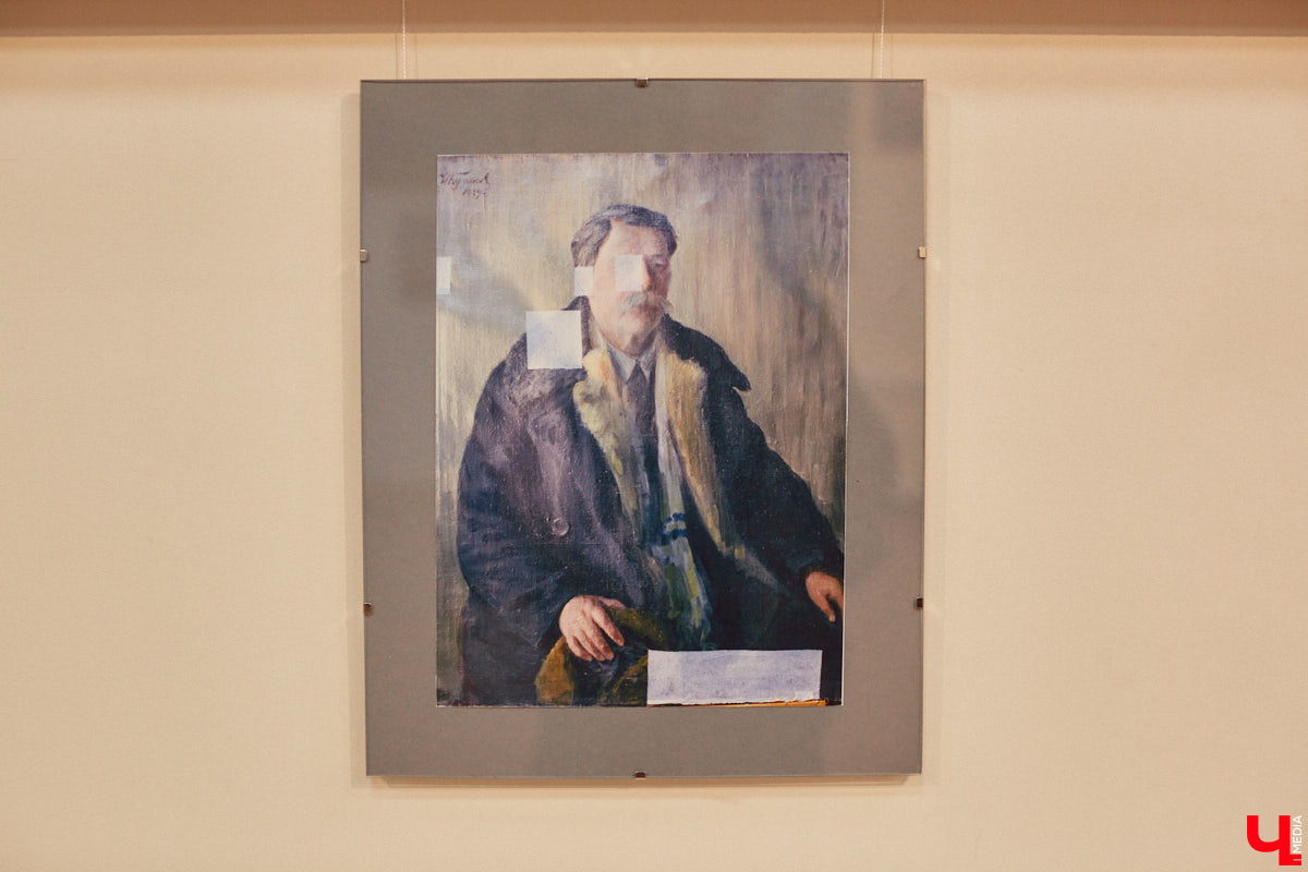 Что испытывает художник, работая с полотнами великих авторов? Как «придумывает» отсутствующие на них фрагменты? Зачем учит химию с биологией? «Ключ-Медиа» собрал 10 шедевральных инсайдов о реставрации от владимирского художника-реставратора Светланы Красулиной, труды которой до 11 декабря можно увидеть в стенах Центра ИЗО.