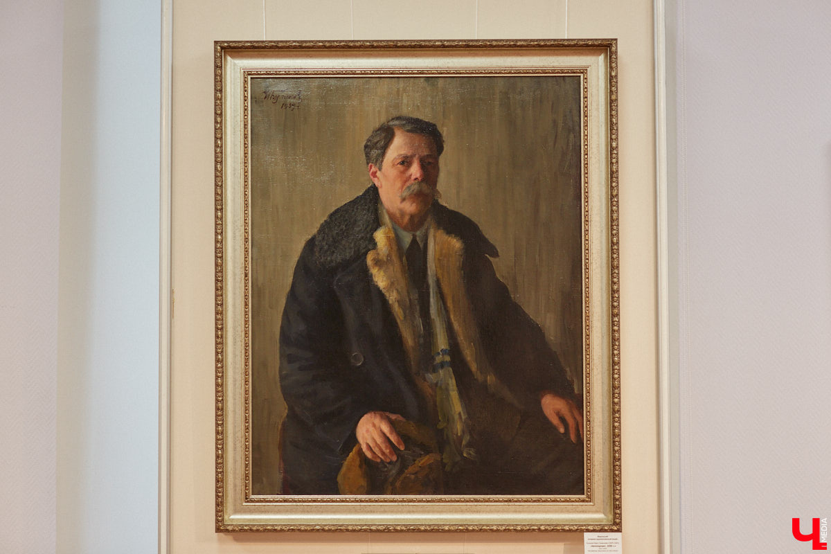 Что испытывает художник, работая с полотнами великих авторов? Как «придумывает» отсутствующие на них фрагменты? Зачем учит химию с биологией? «Ключ-Медиа» собрал 10 шедевральных инсайдов о реставрации от владимирского художника-реставратора Светланы Красулиной, труды которой до 11 декабря можно увидеть в стенах Центра ИЗО.