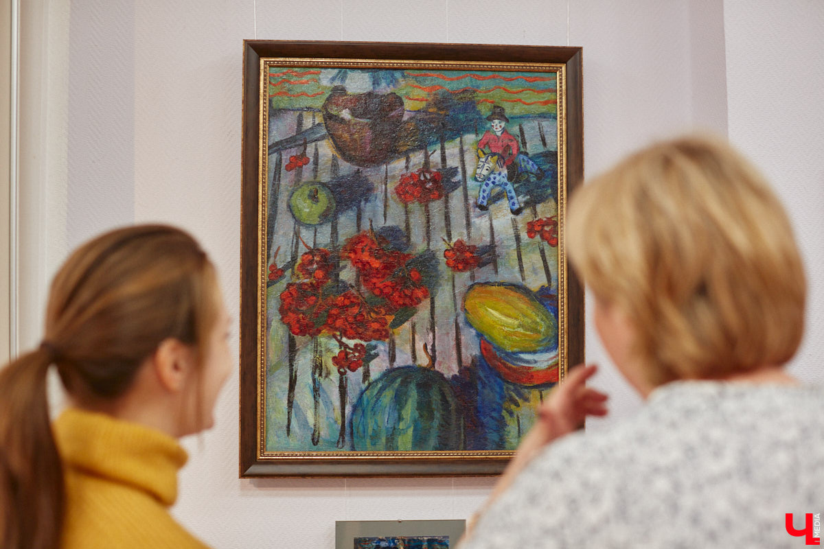 Что испытывает художник, работая с полотнами великих авторов? Как «придумывает» отсутствующие на них фрагменты? Зачем учит химию с биологией? «Ключ-Медиа» собрал 10 шедевральных инсайдов о реставрации от владимирского художника-реставратора Светланы Красулиной, труды которой до 11 декабря можно увидеть в стенах Центра ИЗО.