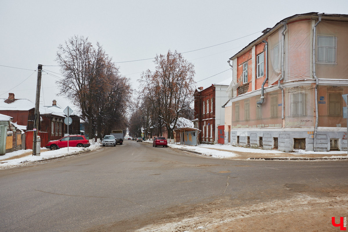 Реставрация культурных объектов — штука сложная и не всегда осуществимая. Но верим в лучшее! Этой осенью сразу несколько архитектурных памятников 33-го региона пополнили список «выживших». Что это за локации, где они находятся? Рассказываем в материале.