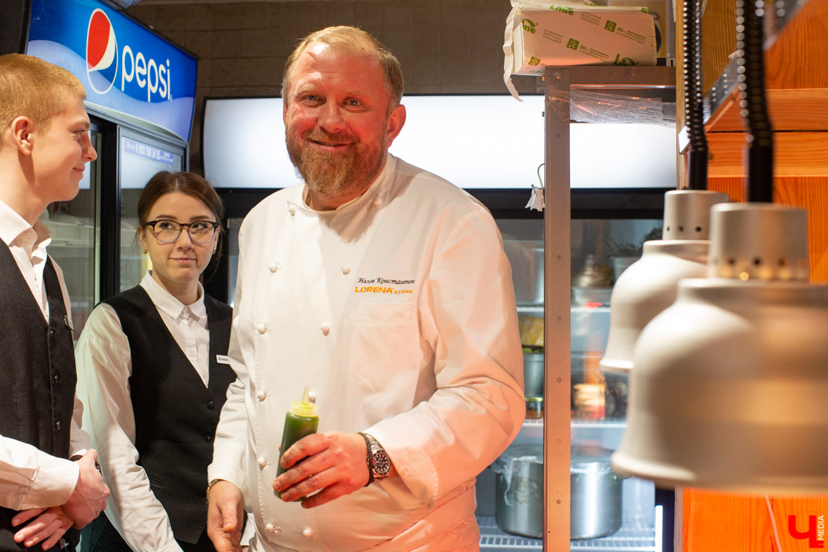 Константина Ивлева в Александрове недавно встречали по-царски. Да и сам ведущий перевоплотился в монарха. На время съемок очередного выпуска «На ножах» стал Иваном Грозным. Чем потчевали шефа всея Руси и остался ли он доволен? Всё расскажем и покажем!