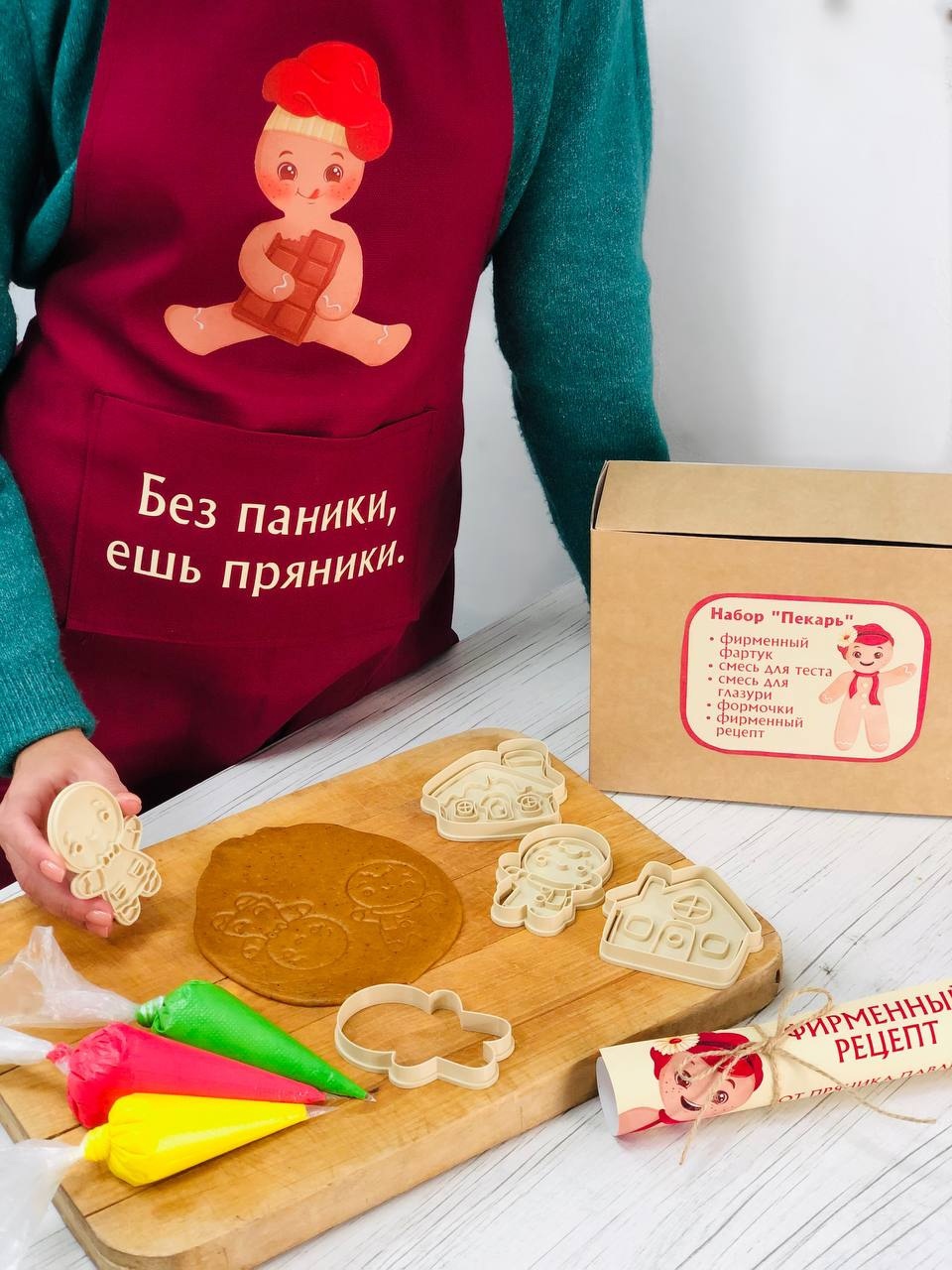 Владимирские творцы необычных подарков привезли победу со Всероссийского конкурса «Туристический сувенир». В его финал вышли почти 700 памятных вещиц. Какие из наших сувениров были удостоены высоких наград?