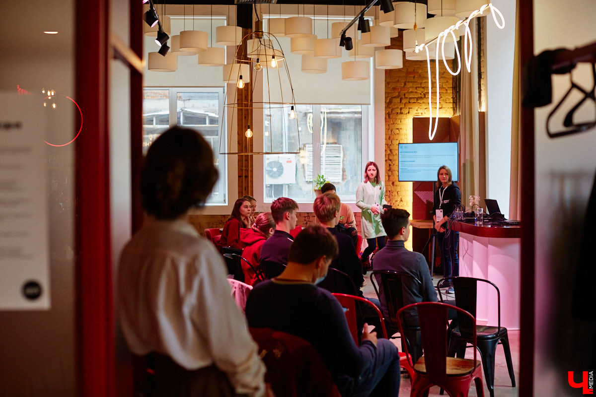 Активисты сообщества «Владимир будущего» решили вновь подвести итоги. Да не простые, а урбанистические! Как-никак, до Нового года осталось всего ничего: менее трех недель.