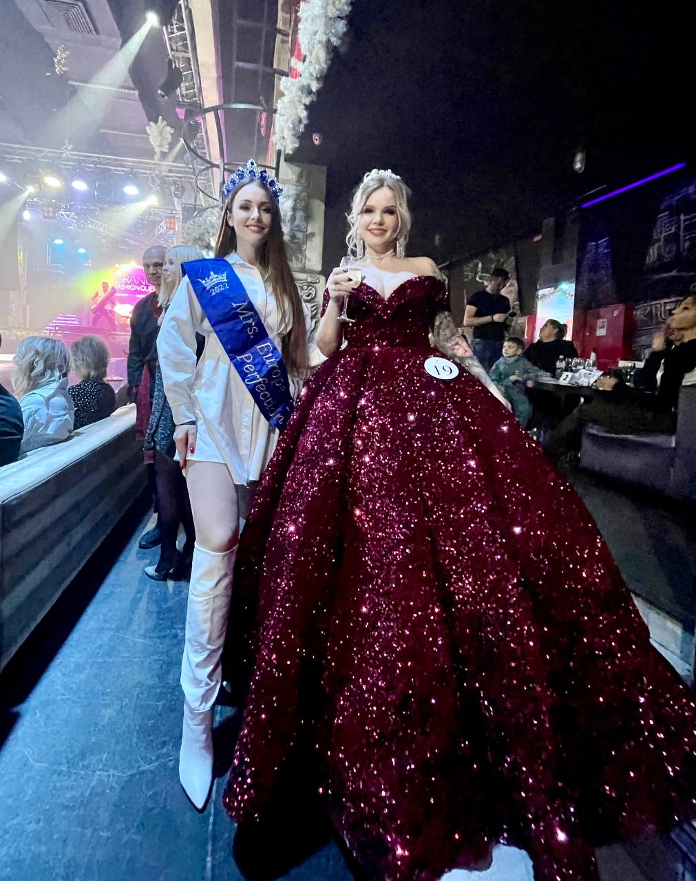 В начале декабря в Рязани прошел конкурс Grand Fashion Queen, на котором многодетная мама Вероника Малыгина завоевала главную корону победительницы. Как все прошло, мы узнали из первых уст.