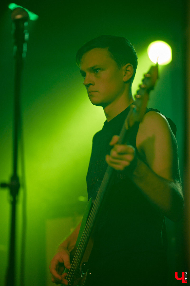 У хорошего начала должно быть не менее достойное продолжение. Если говорить о фестивале-конкурсе «ВладРок’2022», то второй отборочный тур даже в чем-то превзошел первый концертный день. Как мы и обещали, «Ключ-Медиа» продолжает рассказ об этом нетривиальном для местной музыкальной тусовки событии.