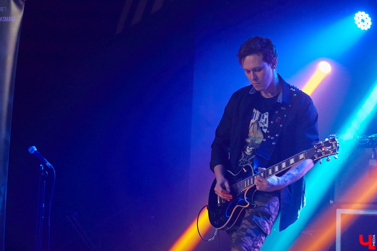 У хорошего начала должно быть не менее достойное продолжение. Если говорить о фестивале-конкурсе «ВладРок’2022», то второй отборочный тур даже в чем-то превзошел первый концертный день. Как мы и обещали, «Ключ-Медиа» продолжает рассказ об этом нетривиальном для местной музыкальной тусовки событии.