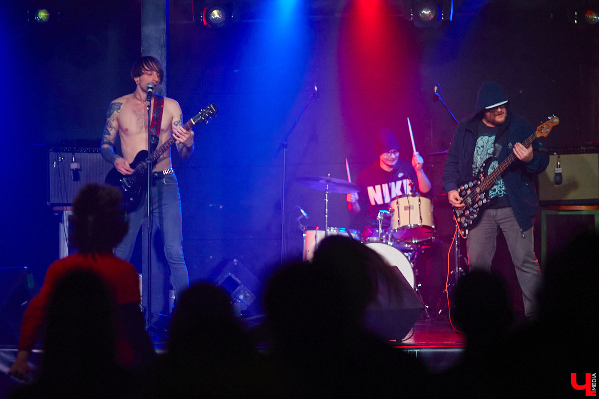 У хорошего начала должно быть не менее достойное продолжение. Если говорить о фестивале-конкурсе «ВладРок’2022», то второй отборочный тур даже в чем-то превзошел первый концертный день. Как мы и обещали, «Ключ-Медиа» продолжает рассказ об этом нетривиальном для местной музыкальной тусовки событии.