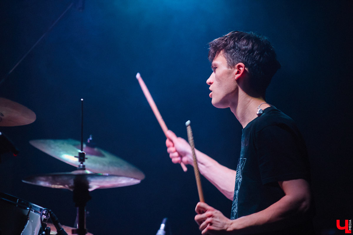 У хорошего начала должно быть не менее достойное продолжение. Если говорить о фестивале-конкурсе «ВладРок’2022», то второй отборочный тур даже в чем-то превзошел первый концертный день. Как мы и обещали, «Ключ-Медиа» продолжает рассказ об этом нетривиальном для местной музыкальной тусовки событии.