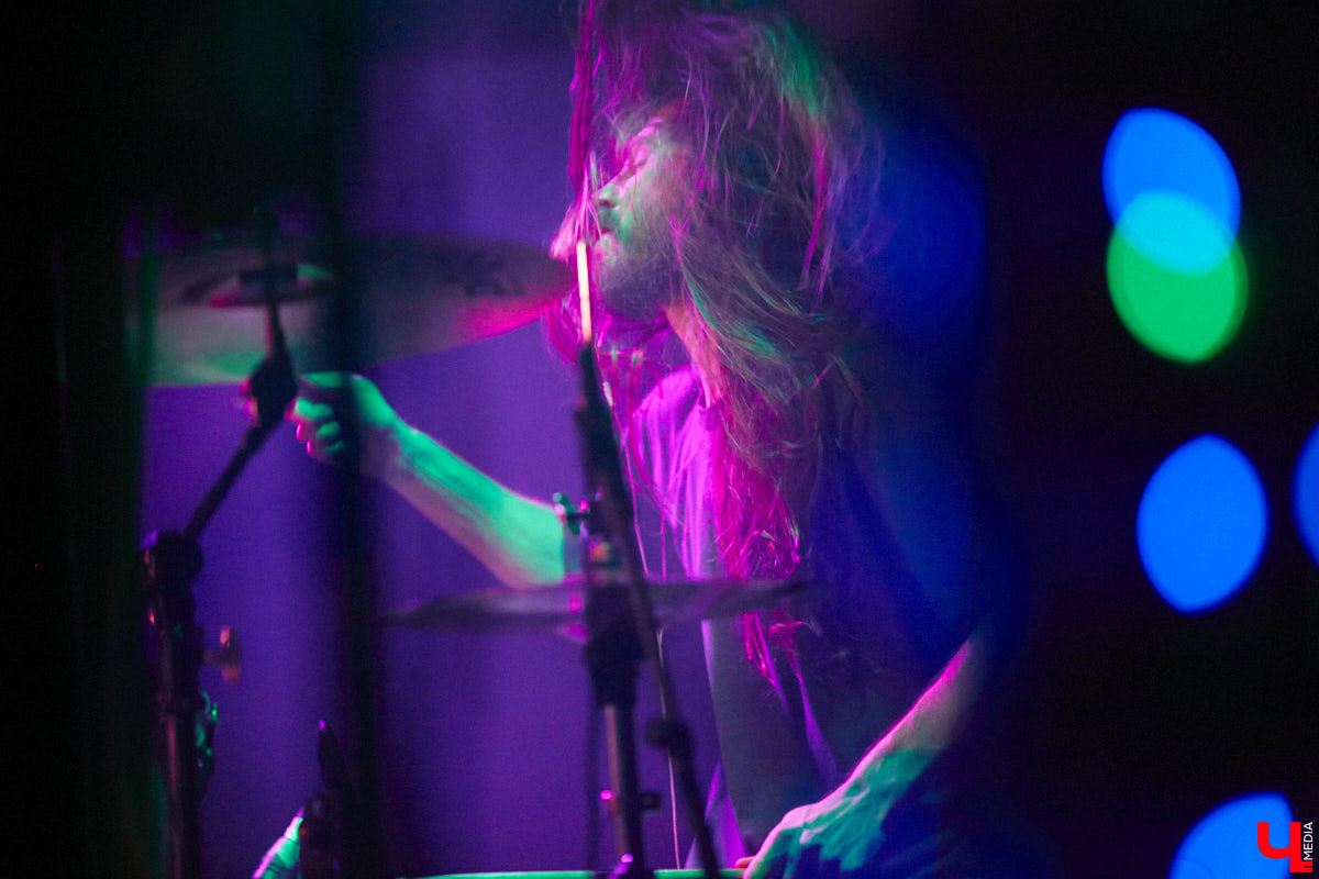 У хорошего начала должно быть не менее достойное продолжение. Если говорить о фестивале-конкурсе «ВладРок’2022», то второй отборочный тур даже в чем-то превзошел первый концертный день. Как мы и обещали, «Ключ-Медиа» продолжает рассказ об этом нетривиальном для местной музыкальной тусовки событии.