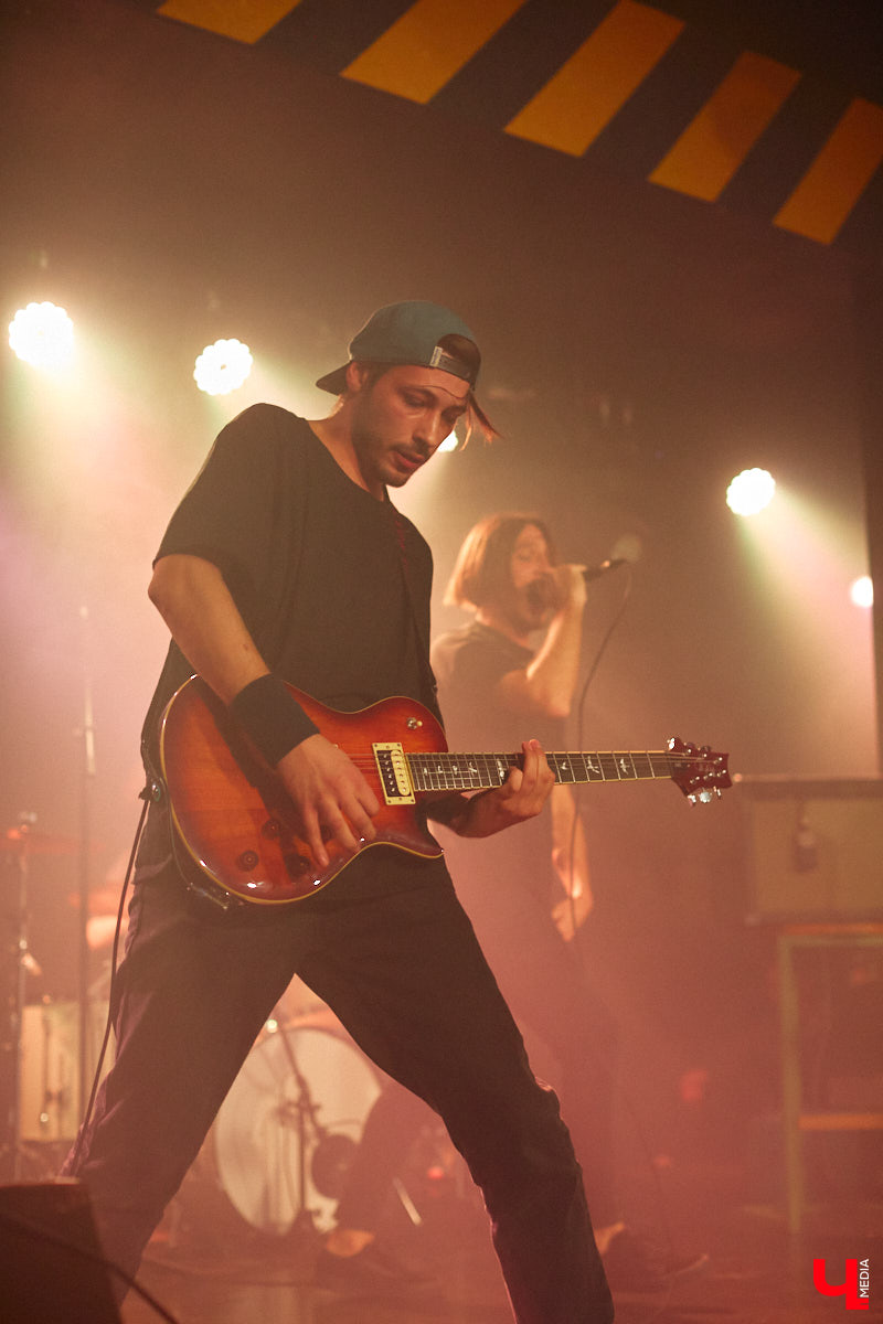 У хорошего начала должно быть не менее достойное продолжение. Если говорить о фестивале-конкурсе «ВладРок’2022», то второй отборочный тур даже в чем-то превзошел первый концертный день. Как мы и обещали, «Ключ-Медиа» продолжает рассказ об этом нетривиальном для местной музыкальной тусовки событии.