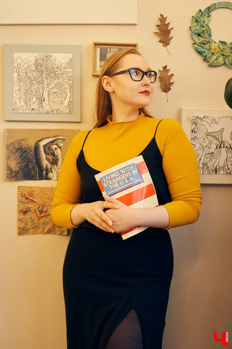 Госдума в первом чтении приняла законопроект о защите русского языка, ограничивающий использование заимствованных слов, для которых существуют русские синонимы. Мы избавимся от «сейлов», «кэшбэков», «чилла» и прочих уже привычных англицизмов. Ко второму чтению проект по сохранению языка будет доработан, но некоторые уже сейчас готовы его поддержать: 4 из 10 владимирцев согласны отказаться от иностранных слов. А вы?